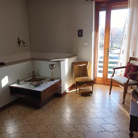 Indipendente Con Giardino Alpette